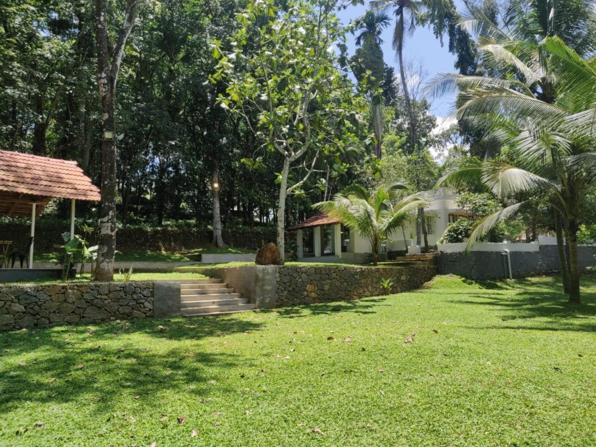 Pool Villa - The Humming Trees, Pala Lalam Bagian luar foto