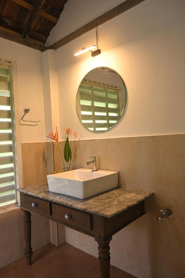 Pool Villa - The Humming Trees, Pala Lalam Bagian luar foto